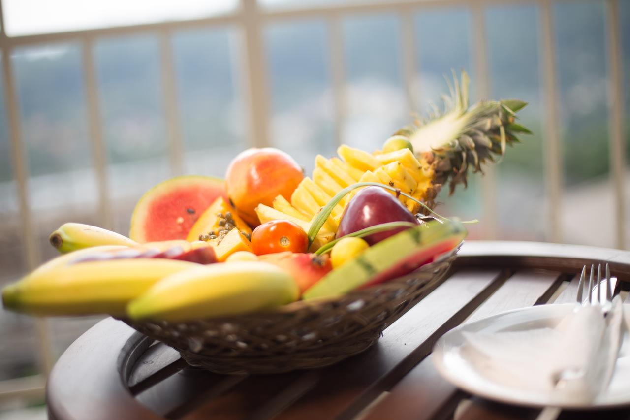 קנדי Sandriana Lake View Hotel מראה חיצוני תמונה